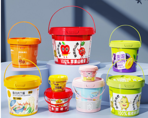 食品のために再利用可能な個別化された白いプラスチック貯蔵バケツ