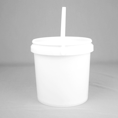 カスタマイズされたプラスチック ペンキのバケツ5L/Litre PPのバケツの白い円形のプラスチック バレル