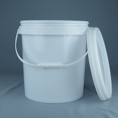 蓋とハンドル付き 積み立てられる食品グレードのプラスチックバケツ 白色 リサイクル可能 -40°Fから180°F