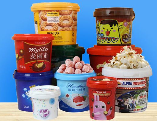 食品保管 プラスチック製の食品バケツ BPA 無料 蓋付きの積み立て