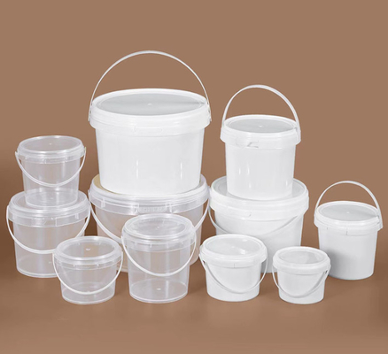 表面が滑らかで厚さも異なる 耐久性のある透明性のあるプラスチックバケツ