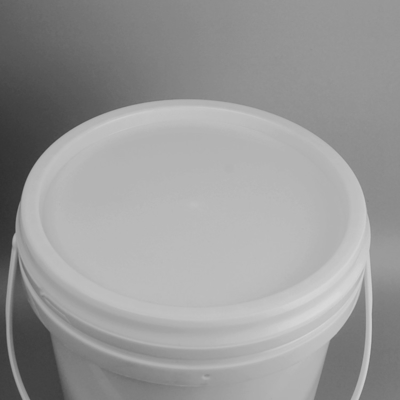 1L〜5L容量の蓋付きの食品用水桶