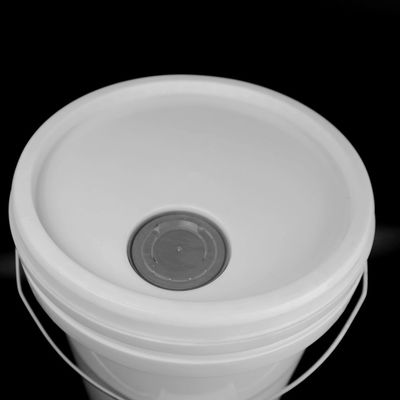 グリース ニップルが付いている特別な自動車潤滑油のプラスチック包装のドラム