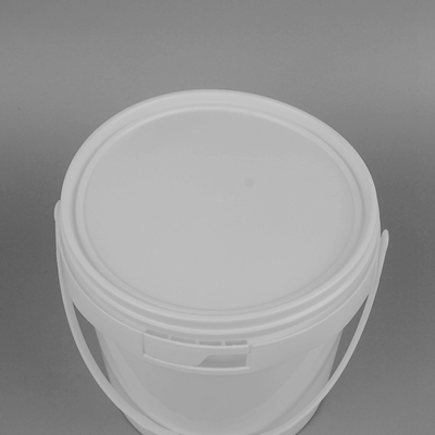 15*13.5*14cmの積み重ね可能なプラスチック浜はふたが付いている2Lプラスチック バケツをバケツでくむ