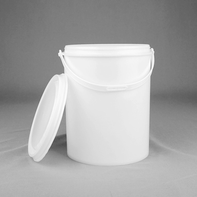 1ガロンのプラスチック ペンキのバケツ