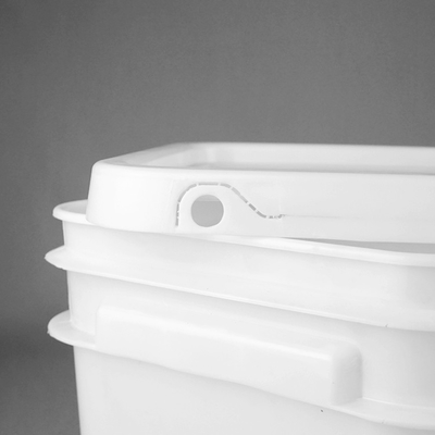 耐久性のある食品グレードの四角形のプラスチックバケツ 衝撃耐性と印刷オプションの多様性