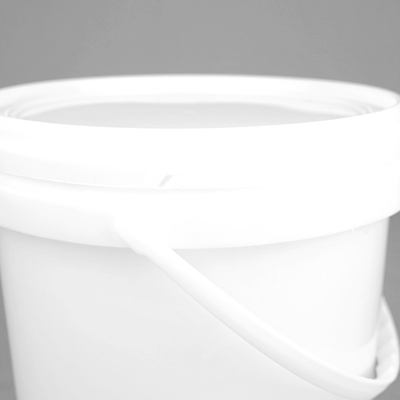 カスタマイズされたプラスチック ペンキのバケツ5L/Litre PPのバケツの白い円形のプラスチック バレル