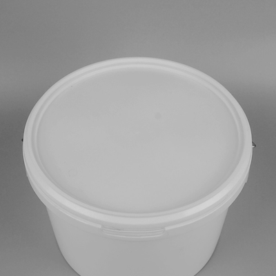 5リットルのハンドルおよびふたが付いているプラスチック ペンキのバケツ