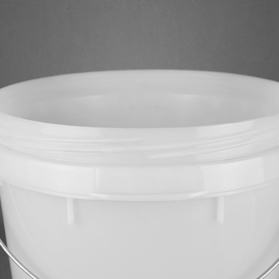 7ガロンのハンドルが付いているプラスチック ペンキのバケツ25L