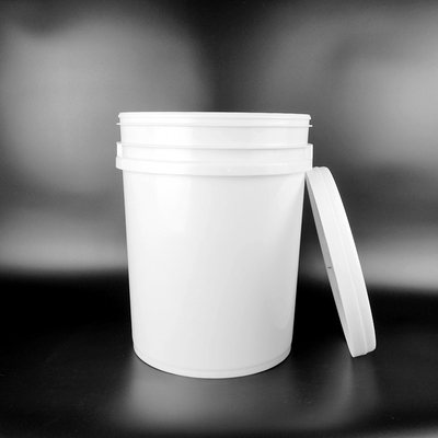 便利なハンドル 蓋にスナップ 5 ガロンのプラスチックバケツ 15.5 インチ